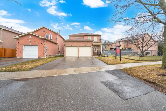 4 Raine Drive, Ajax - photo 5