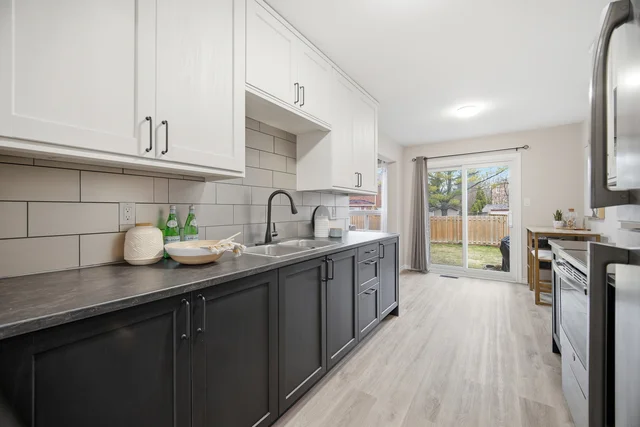 4 Raine Drive, Ajax - photo 23