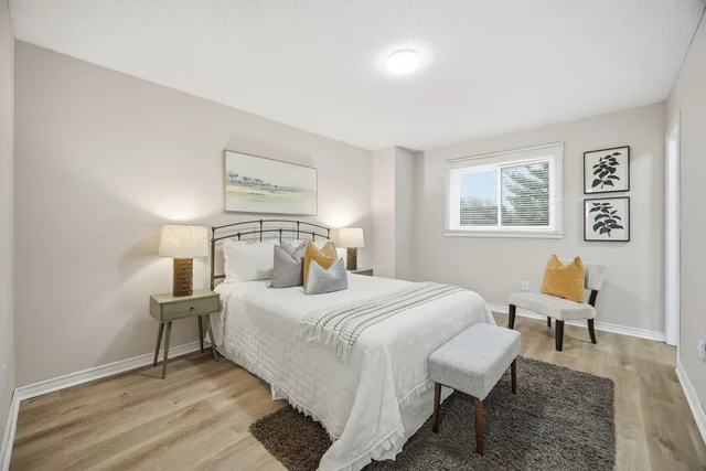 4 Raine Drive, Ajax - photo 35