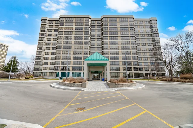 #711-330 Mill Street South, Brampton - photo 1