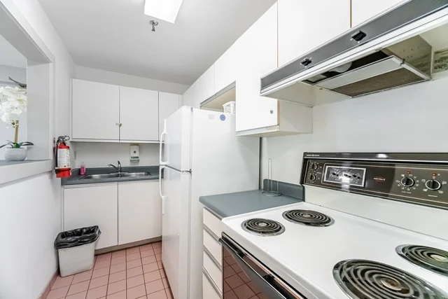#711-330 Mill Street South, Brampton - photo 38