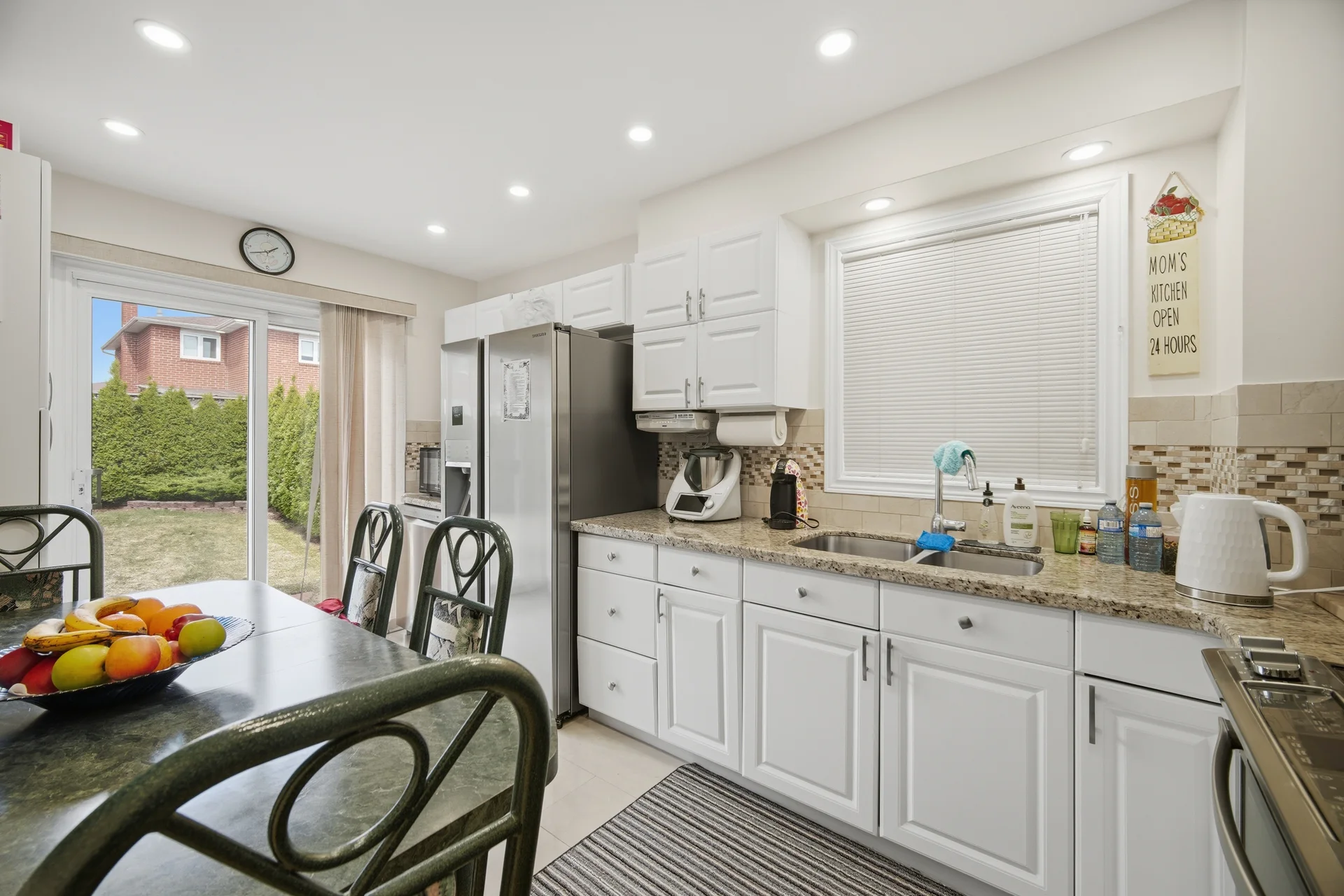 11 Sheringham Street, Brampton - photo 20
