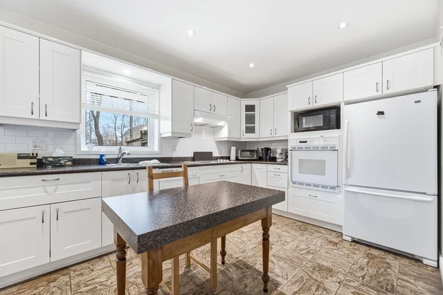 21 Minnewawa Road, Mississauga - photo 25