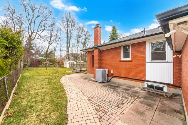 21 Minnewawa Road, Mississauga - photo 63