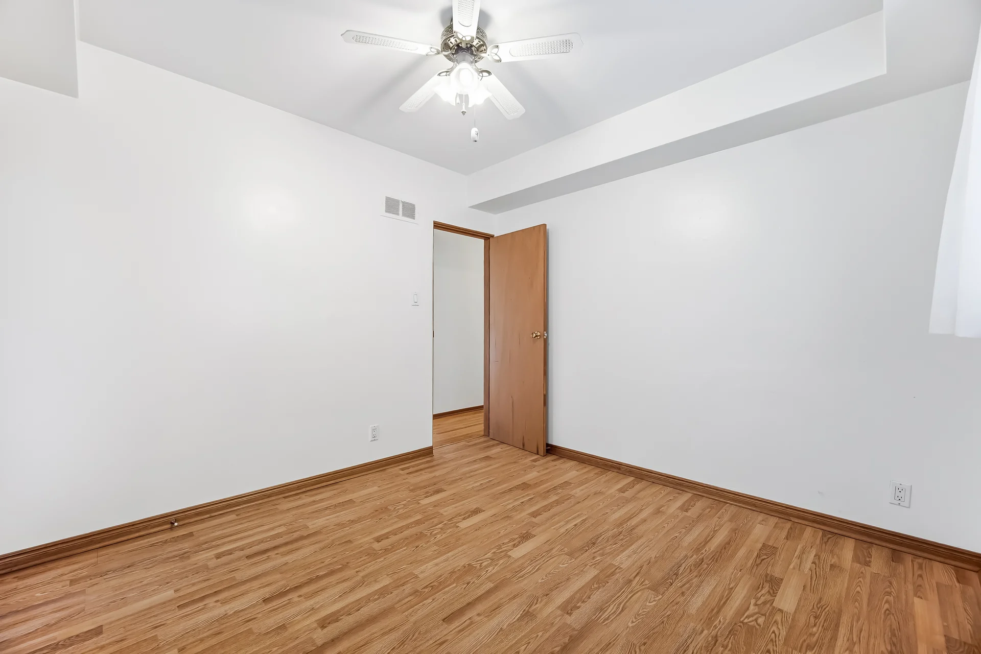 21 Minnewawa Road, Mississauga - photo 18