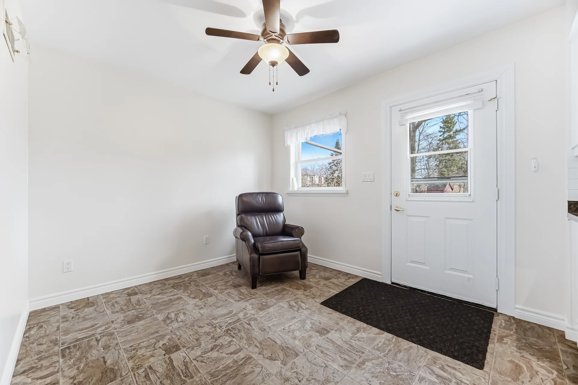 21 Minnewawa Road, Mississauga - photo 27