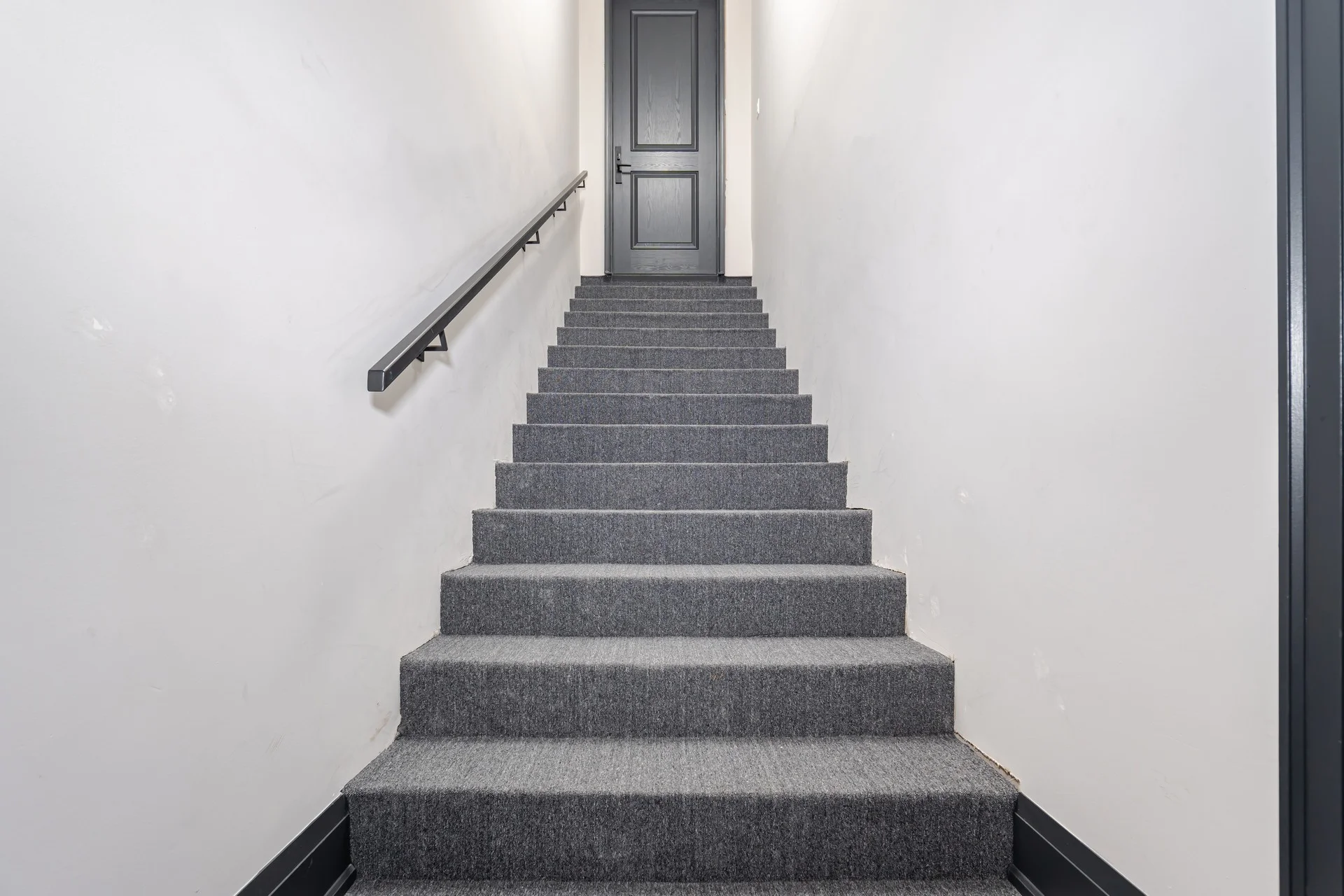 3558301