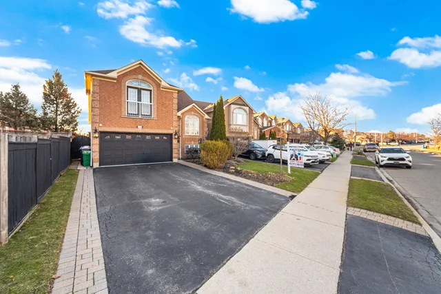 118 Van Scott Drive, Brampton - photo 8