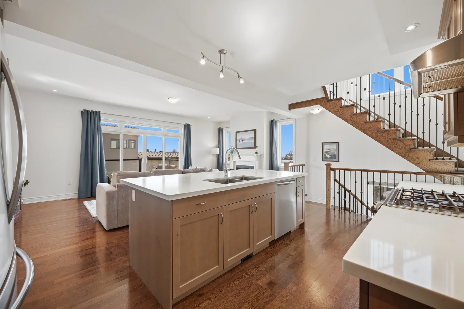 1281 Wharf Street, Pickering - photo 21