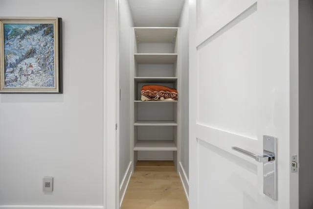 466 The Kingsway, Etobicoke - photo 59