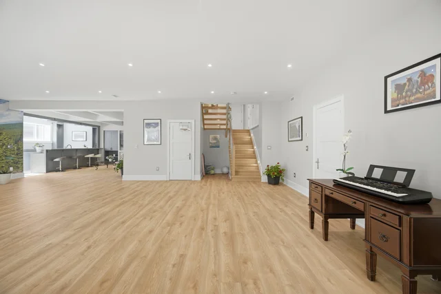 466 The Kingsway, Etobicoke - photo 98