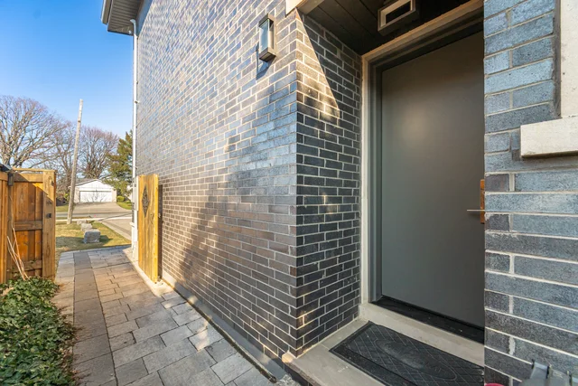 466 The Kingsway, Etobicoke - photo 127