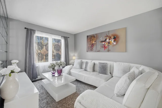 19 Elmeroy Court, Whitby - photo 11