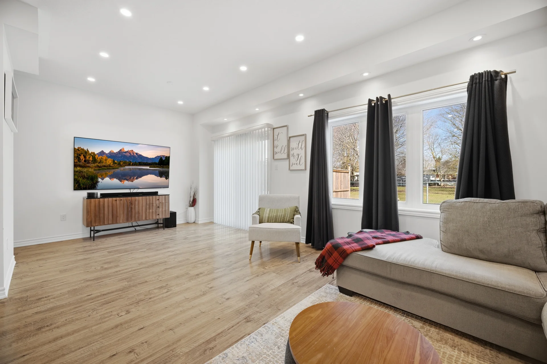 3561426