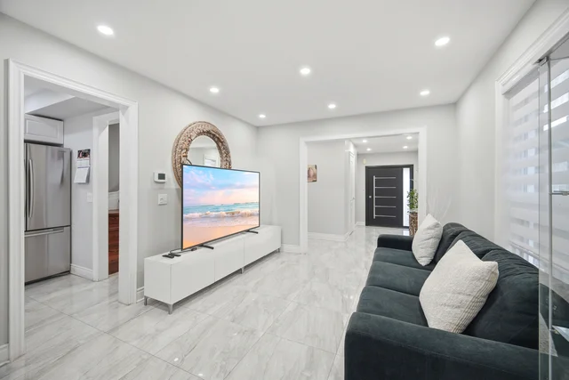 16 Flower Trail, Brampton - photo 12