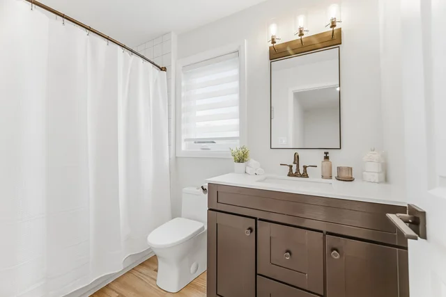 882 McDuffe Crescent, Milton - photo 32
