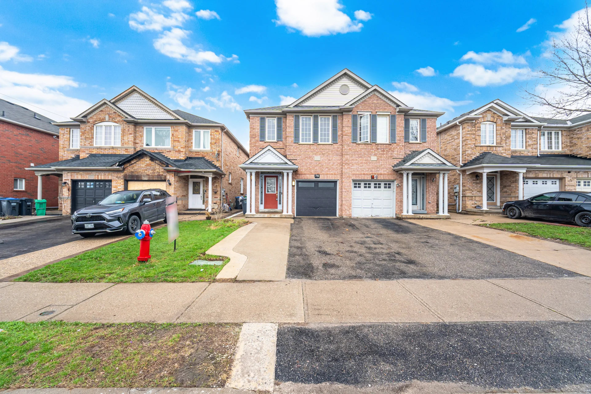 76 Sweet Clover Crescent, Brampton - photo 2