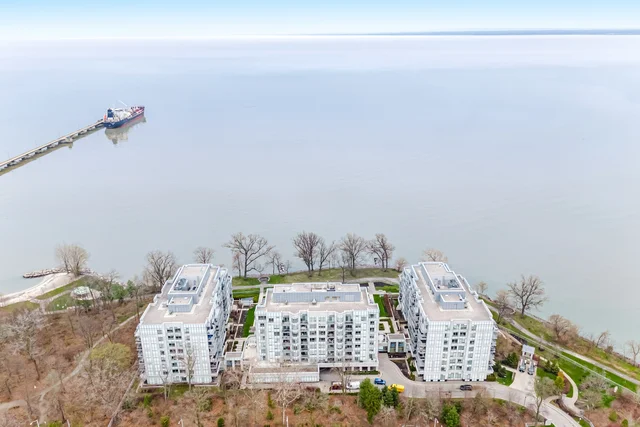 #825-3500 Lakeshore Road West, Oakville - photo 2
