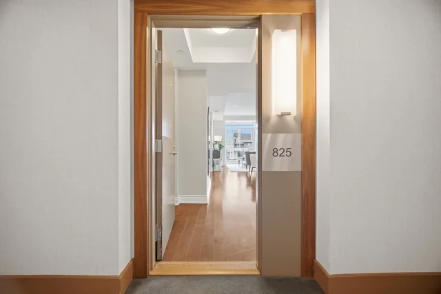 #825-3500 Lakeshore Road West, Oakville - photo 22