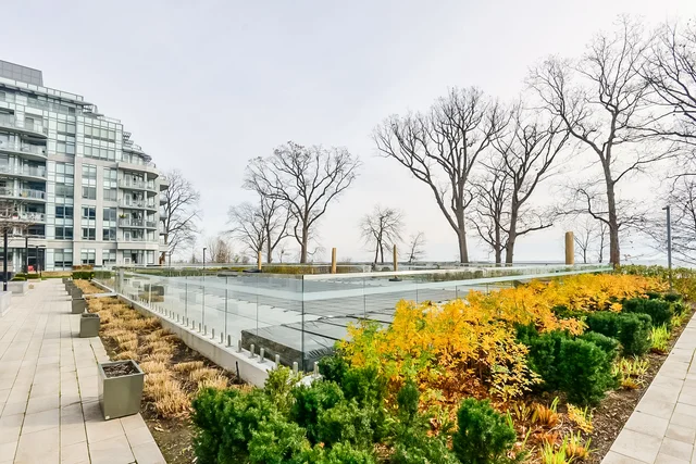 #825-3500 Lakeshore Road West, Oakville - photo 85
