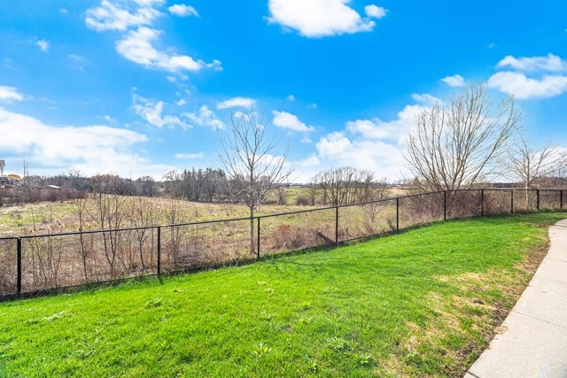 38 Blackberry Valley Crescent, Caledon - photo 19