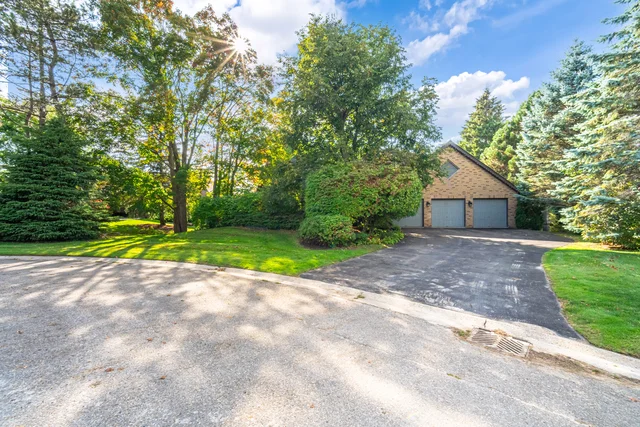 126 Curtis Crescent, King City - photo 10