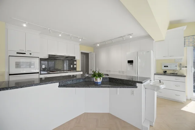 126 Curtis Crescent, King City - photo 42