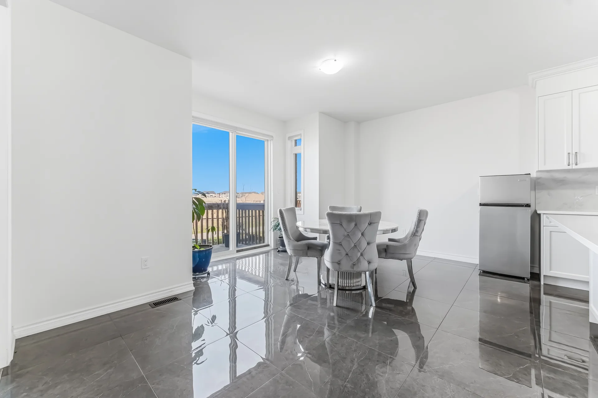 3574203