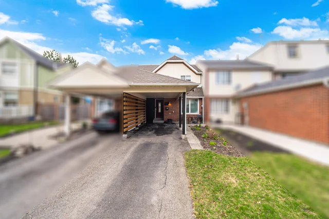 48 Terryhill Square, Brampton - photo 2