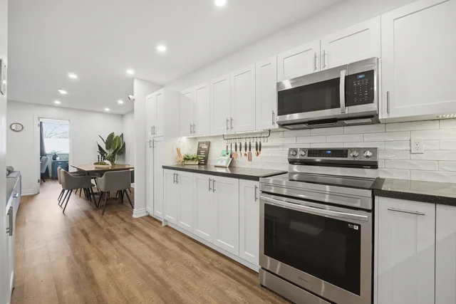 #112-75 Emmett Avenue, York - photo 9