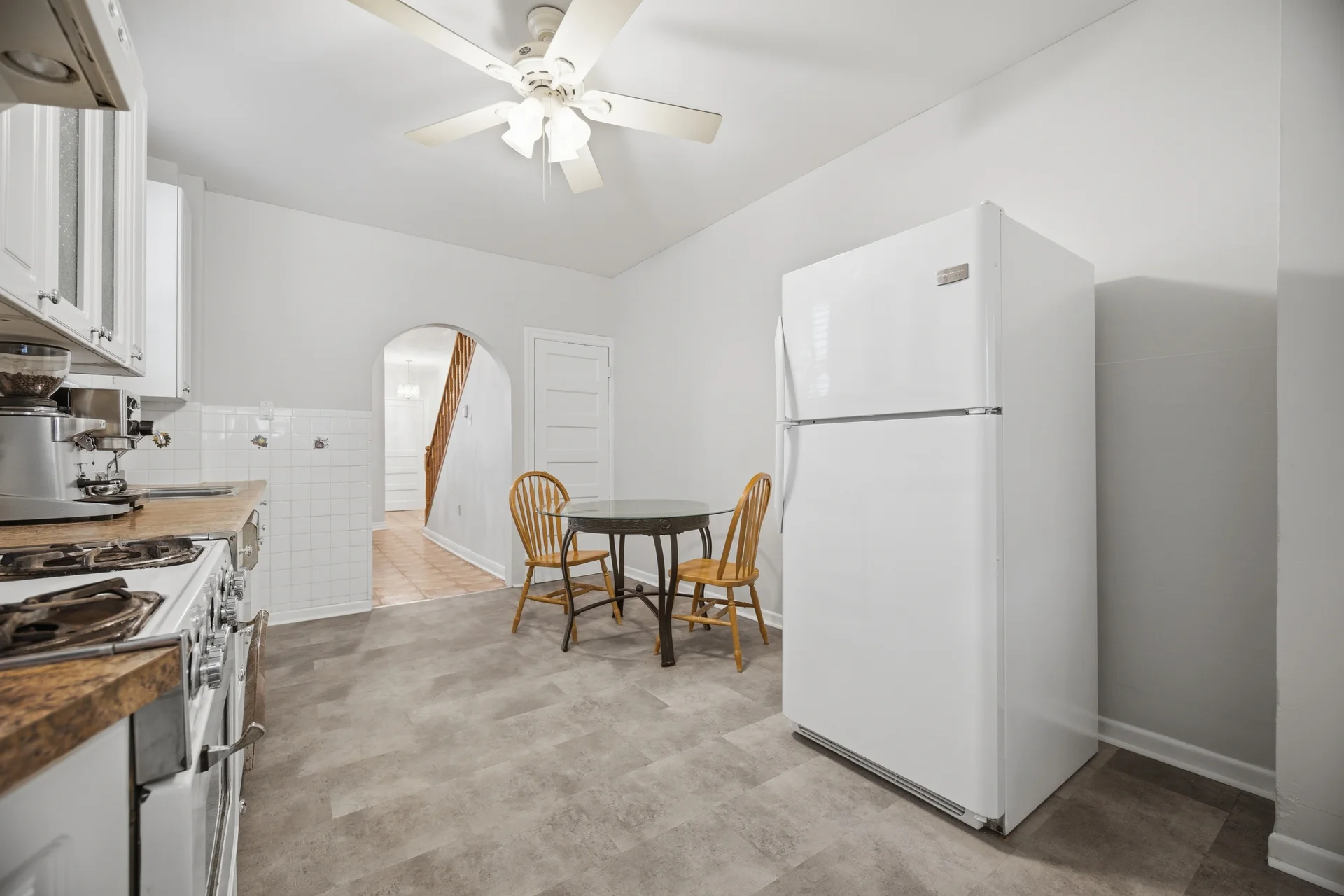 102 Bartlett Avenue, Toronto - photo 16