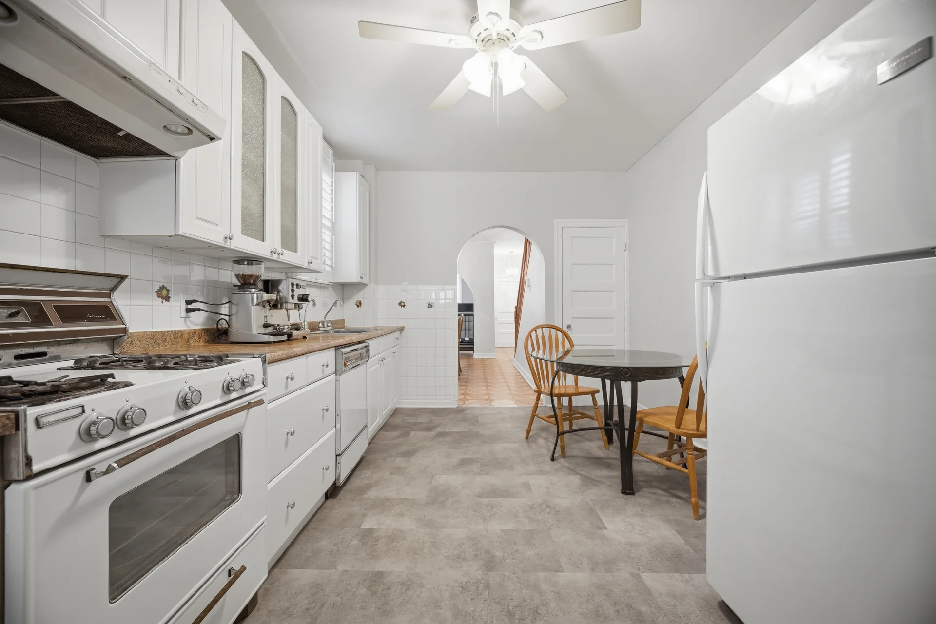 102 Bartlett Avenue, Toronto - photo 18