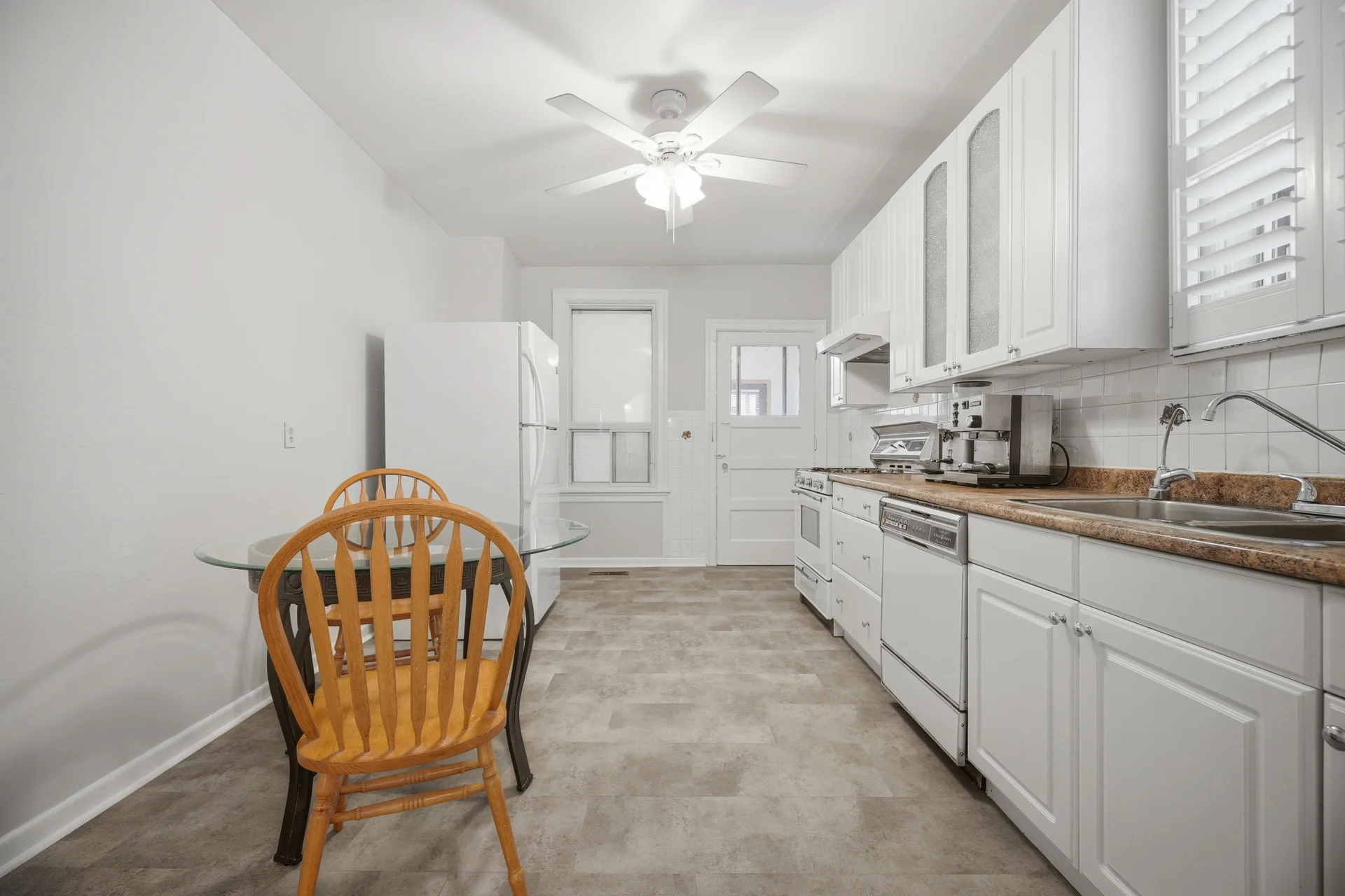 102 Bartlett Avenue, Toronto - photo 19