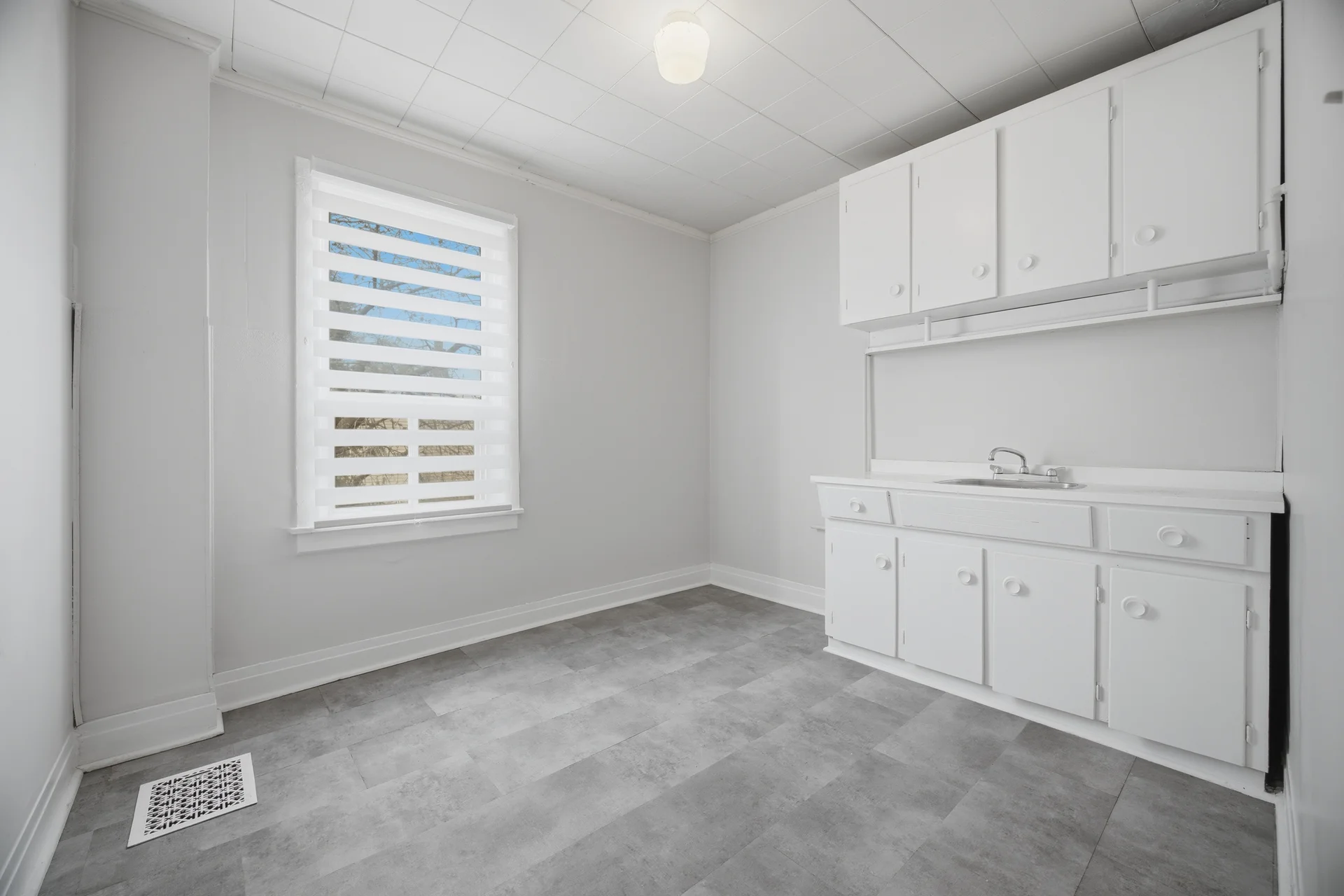 102 Bartlett Avenue, Toronto - photo 35