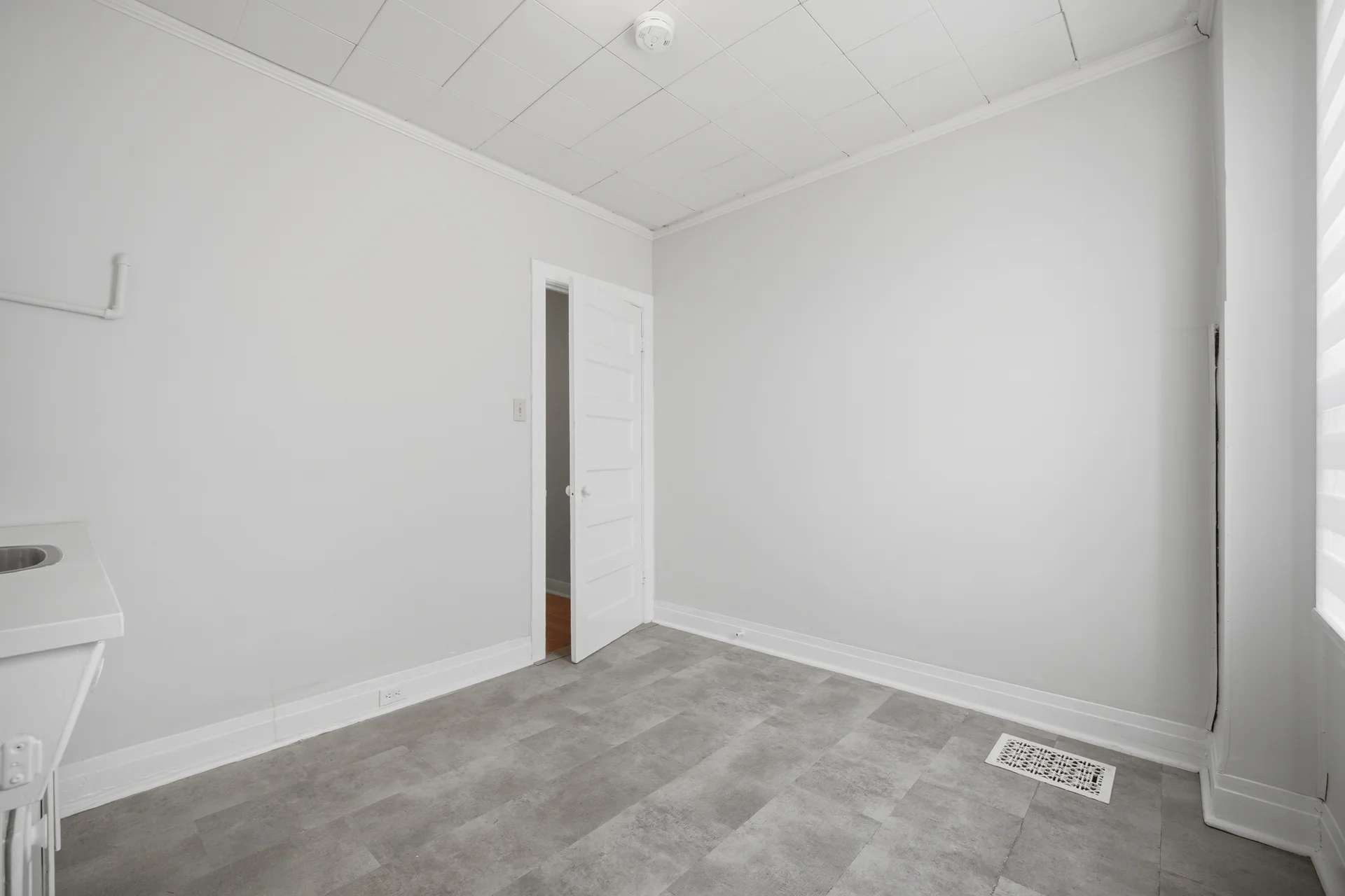 102 Bartlett Avenue, Toronto - photo 36