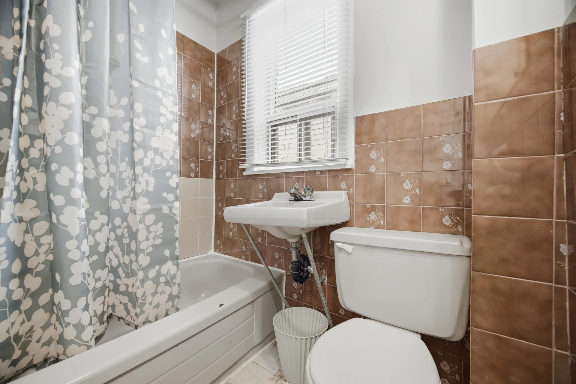 102 Bartlett Avenue, Toronto - photo 37