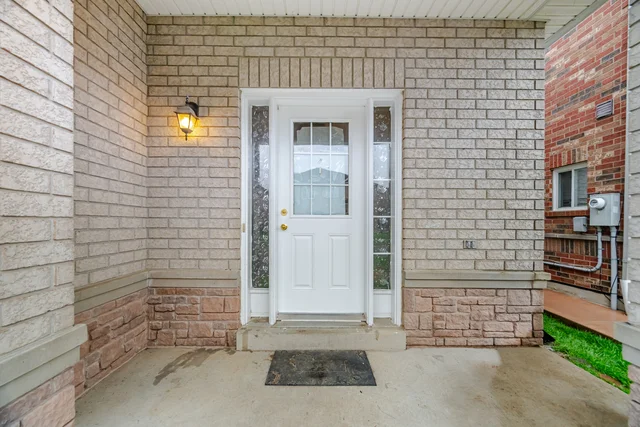 41 Hollingsworth Circle, Brampton - photo 14