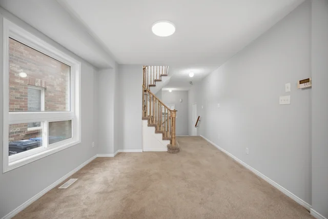 41 Hollingsworth Circle, Brampton - photo 18