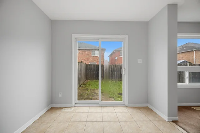 41 Hollingsworth Circle, Brampton - photo 24