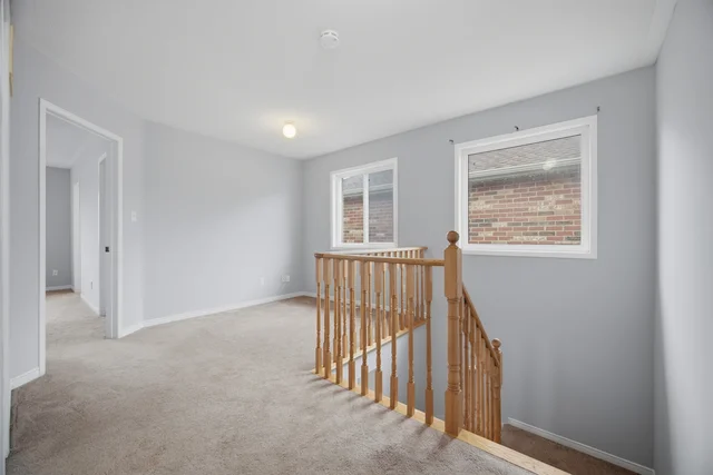 41 Hollingsworth Circle, Brampton - photo 32