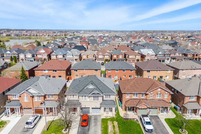 41 Hollingsworth Circle, Brampton - photo 1