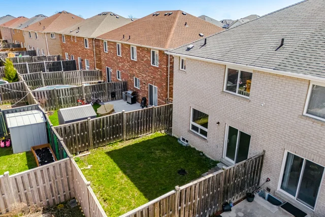 41 Hollingsworth Circle, Brampton - photo 59