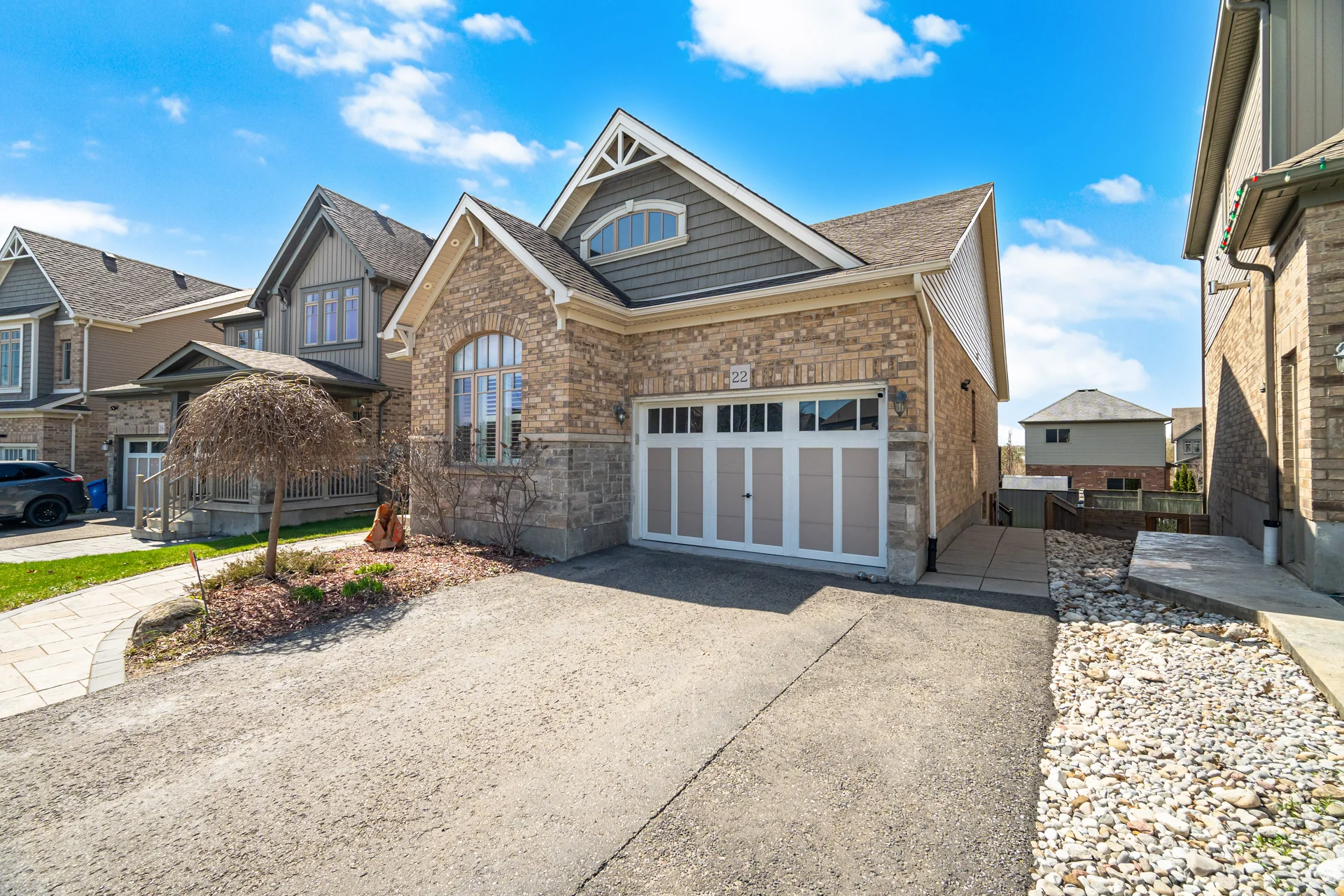 22 Wardlaw Avenue, Orangeville - photo 4