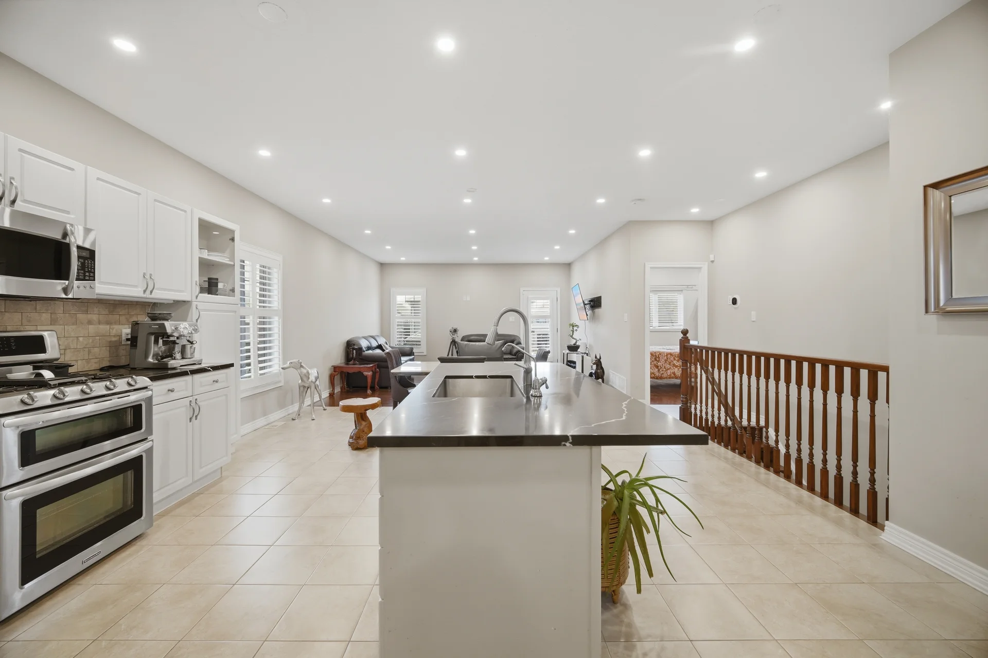 22 Wardlaw Avenue, Orangeville - photo 9