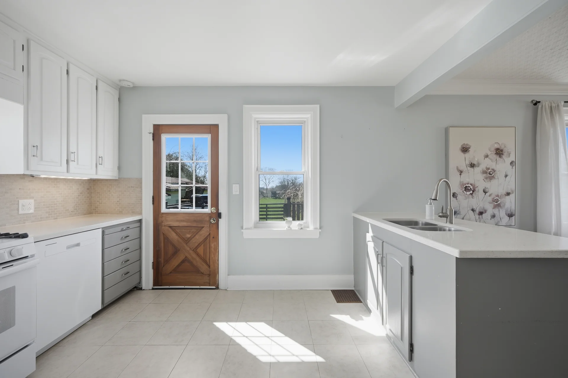 2203 Highway 2, Bowmanville - photo 28
