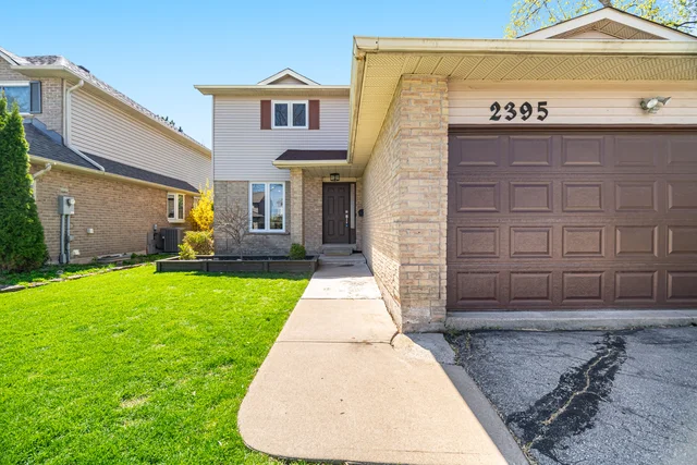 2395 Arnold Crescent, Burlington - photo 6