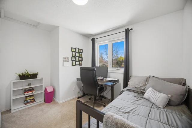 2395 Arnold Crescent, Burlington - photo 38