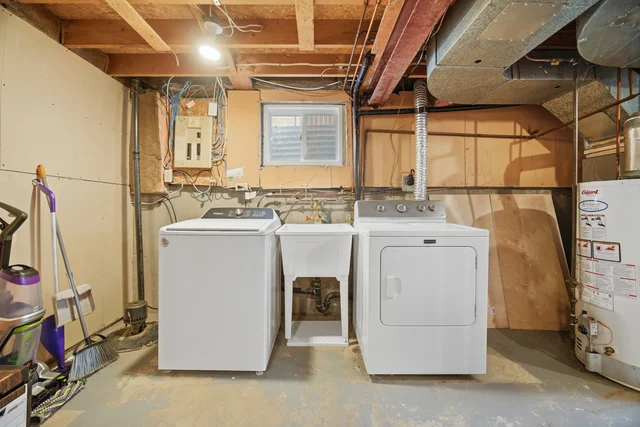 2395 Arnold Crescent, Burlington - photo 43