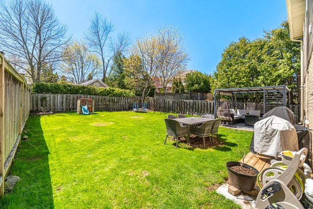 2395 Arnold Crescent, Burlington - photo 53