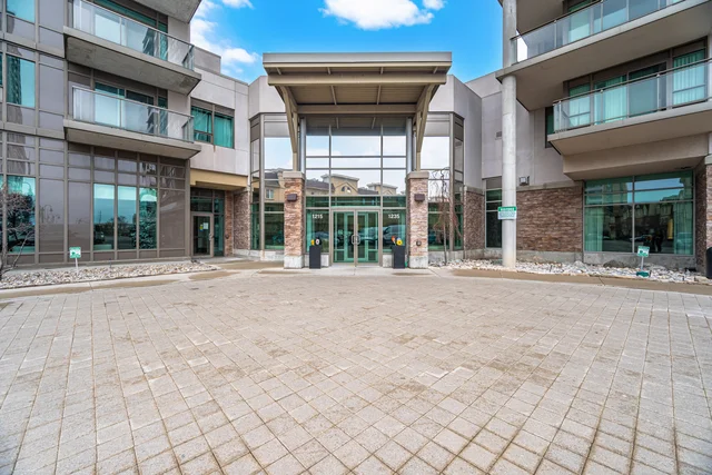 #702-1235 Bayly Street, Pickering - photo 3